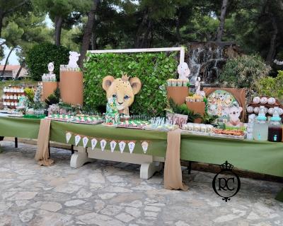 Στολισμός Βάπτισης με Θέμα Ζωάκια - Ζούγκλα - Safari La Foret Ραφήνα Κωδ 316, Roberto Creations,Θέμα Βάπτισης Ζωάκια - Ζούγκλα - Safari,Στολισμός Βάπτισης, Στολισμός με θέματα, θεματικοί Στολισμοί Βάπτισης, Βάπτιση, Βαπτιστικά, Γάμος, Σετ Κουμπάρων, Προσκλητήρια βάπτισης, Candy Bar, Μπομπονιέρες βάπτισης, Σετ Κουτιά Βάπτισης,Βιβλία Ευχών Βάπτισης, Ρούχα Βάπτισης, Παπούτσια βάπτισης