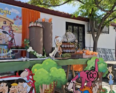 Στολισμός Βάπτισης με Θέμα Βάπτισης The Flintstones Κωδ 82209, Roberto Creations,Θέμα Βάπτισης The Flintstones,Στολισμός Βάπτισης με Θέμα The Flintstones Προφήτης Ηλίας Λόφος Χαϊδαρίου Κωδ 327,Στολισμός Βάπτισης, Στολισμός με θέματα, θεματικοί Στολισμοί Βάπτισης, Βάπτιση, Βαπτιστικά, Γάμος, Σετ Κουμπάρων, Προσκλητήρια βάπτισης, Candy Bar, Μπομπονιέρες βάπτισης, Σετ Κουτιά Βάπτισης,Βιβλία Ευχών Βάπτισης, Ρούχα Βάπτισης, Παπούτσια βάπτισης